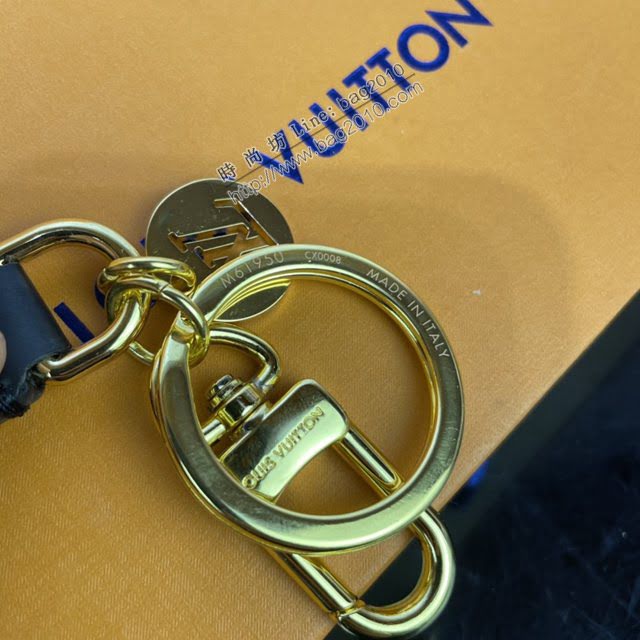 LOUIS VUITTON專櫃新款包包 路易威登DRAGONNE包飾 LV吊墜鑰匙扣 M61950  ydh4052